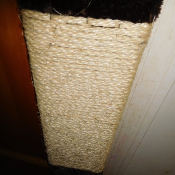 Door Cat Scratcher - Picture 2 of 2